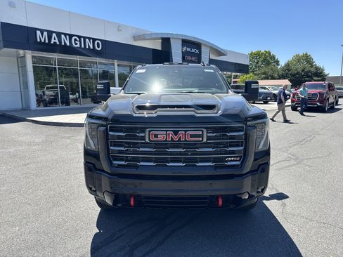New 2026 GMC Sierra 2500 AT4 w/ AT4 Premium Plus Package AWD/4WD image 9