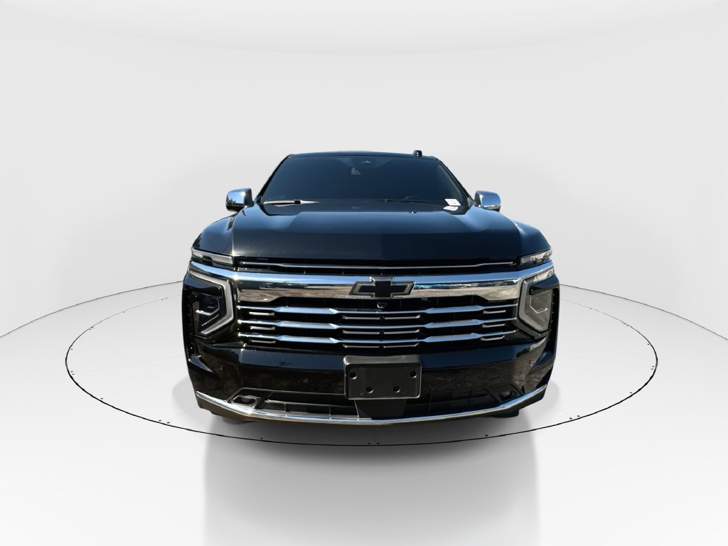 Used 2025 Chevrolet Suburban Premier w/ LPO, Illumination Package RWD image 3