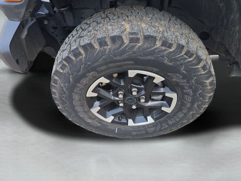 Used 2024 Jeep Wrangler Unlimited Rubicon 4xe AWD/4WD image 24