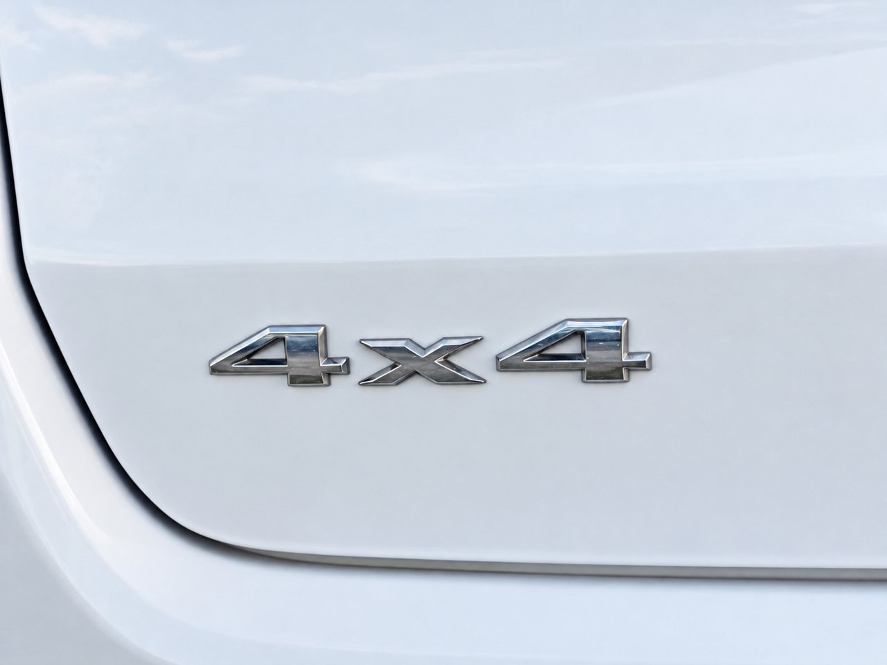 Used 2025 Jeep Compass Latitude AWD/4WD image 9