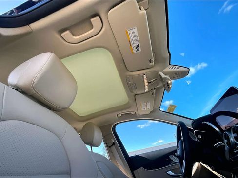 Used 2020 Mercedes-Benz GLC 300 GLC 300 image 13