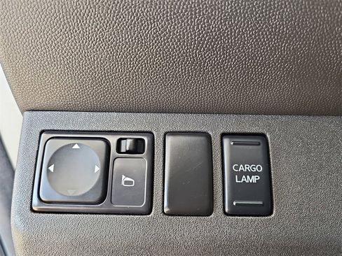 Used 2012 Nissan Frontier SV w/ Sport Appearance Pkg image 21