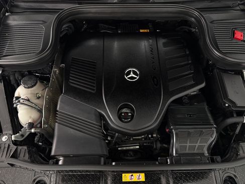 Used 2023 Mercedes-Benz GLS 450 4MATIC image 33