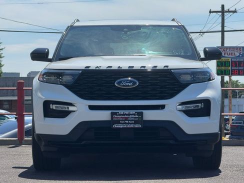 Used 2023 Ford Explorer ST-Line w/ Class IV Trailer Tow Package AWD/4WD image 2