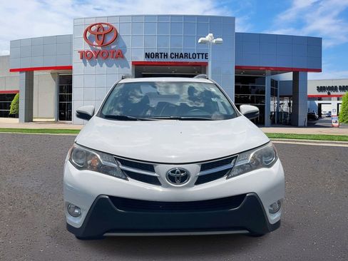 Used 2014 Toyota RAV4 XLE FWD image 2