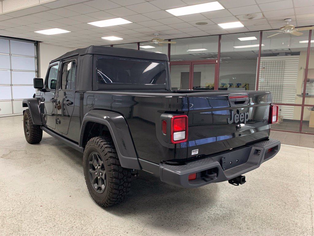 Used 2022 Jeep Gladiator Sport AWD/4WD image 5