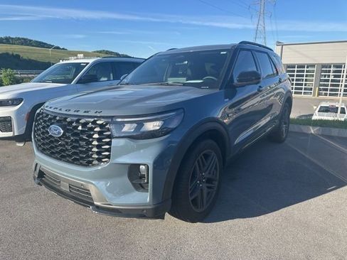 Used 2025 Ford Explorer ST-Line w/ Premium Package AWD/4WD image 23
