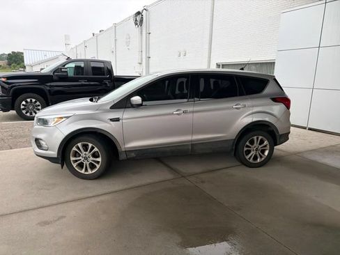 Used 2019 Ford Escape SE AWD/4WD image 2