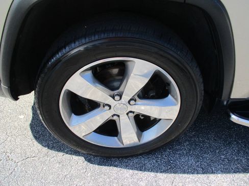 Used 2014 Jeep Grand Cherokee Limited RWD image 35