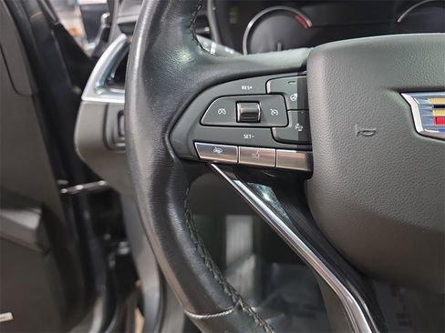 Used 2022 Cadillac XT6 Premium Luxury image 18