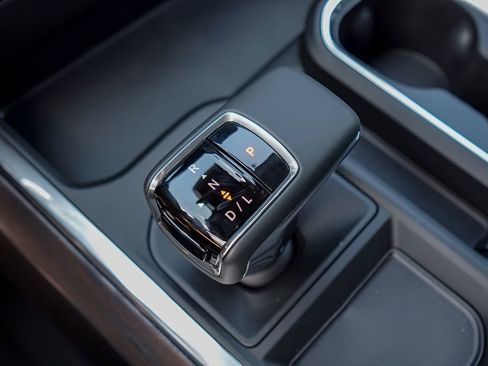 New 2026 GMC Sierra 1500 SLT AWD/4WD image 14