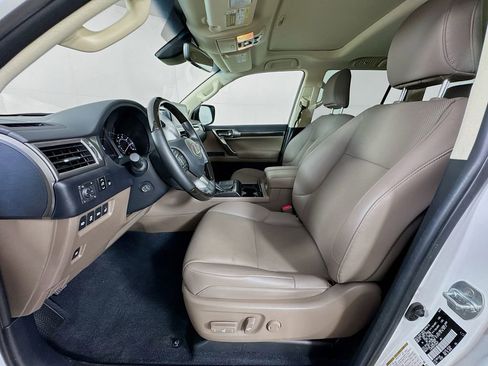 Used 2023 Lexus GX 460 Premium image 24