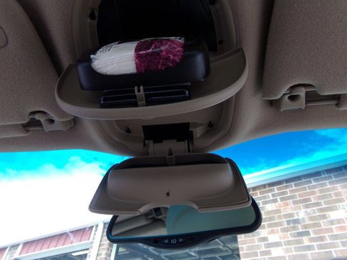 Used 2001 Lincoln Continental image 62