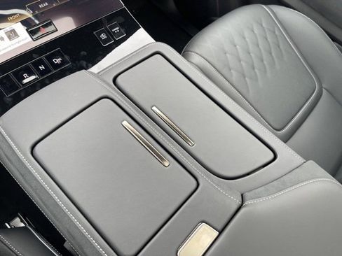 New 2025 INFINITI QX80 Autograph image 38