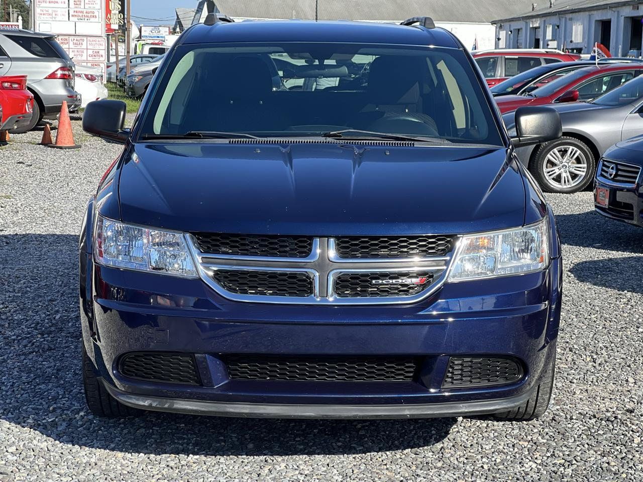 Used 2017 Dodge Journey SE FWD image 2