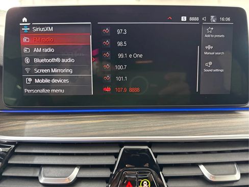 Used 2022 BMW 530i xDrive w/ Premium Package AWD/4WD image 42