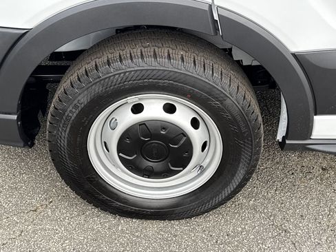New 2026 Ford Transit 250 148 Medium Roof w/ Load Area Protection Package RWD image 39