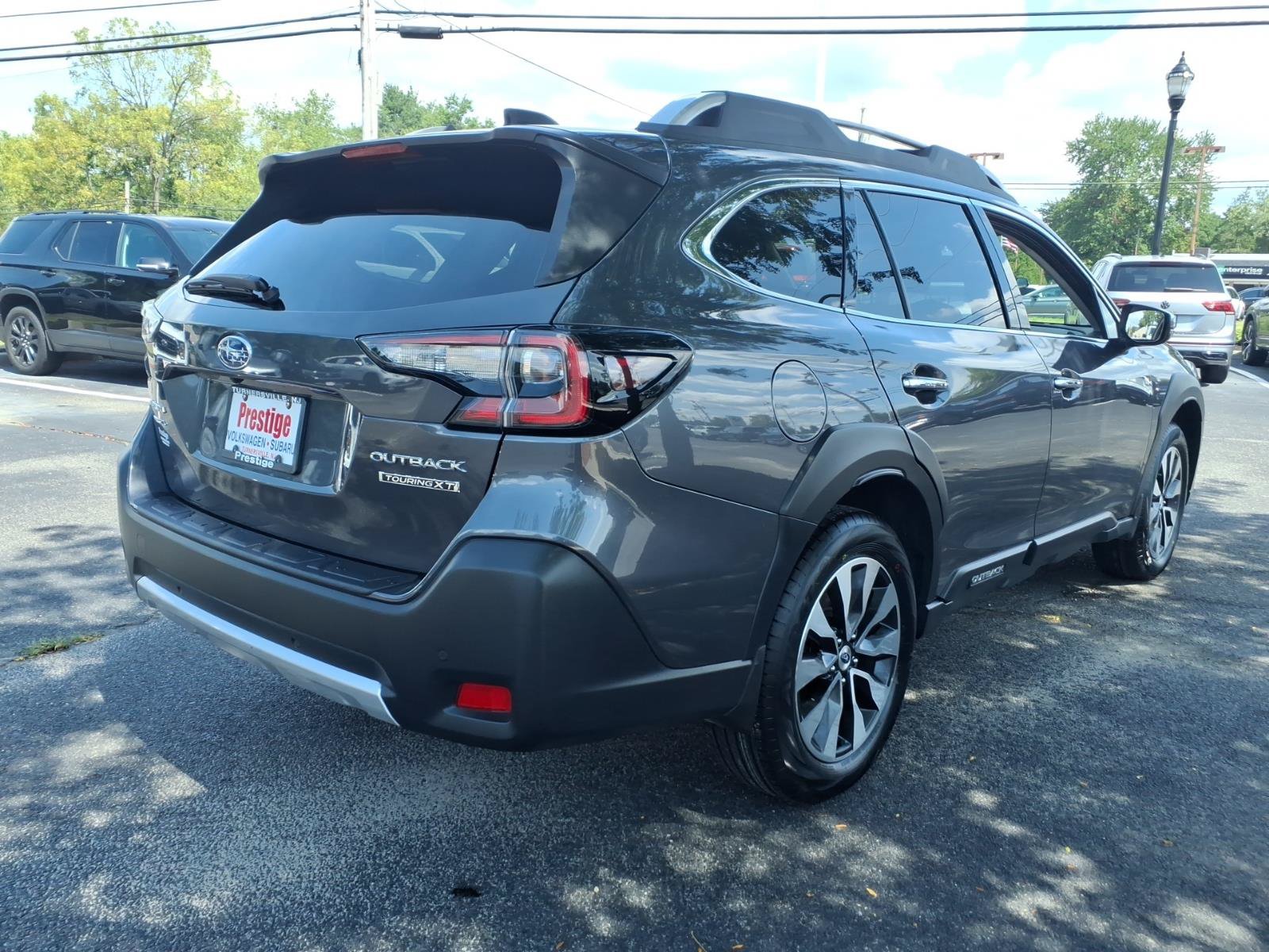 Certified 2025 Subaru Outback Touring XT AWD/4WD image 2