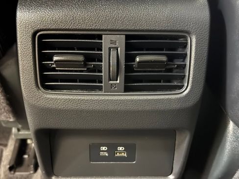 Used 2023 Nissan Rogue SV w/ SV Premium B Package AWD/4WD image 18