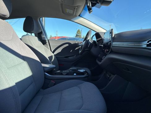 Used 2021 Hyundai Ioniq SE image 15