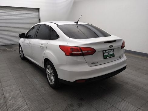 Used 2018 Ford Focus SE FWD image 5