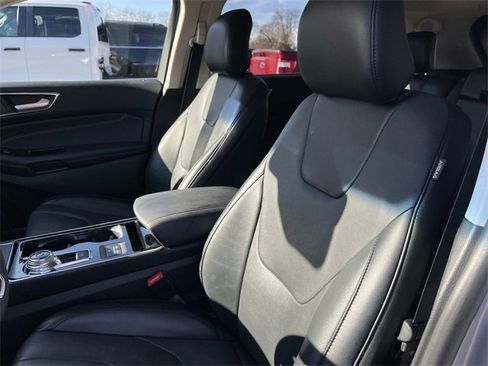 Used 2019 Ford Edge Titanium w/ Equipment Group 301A image 31