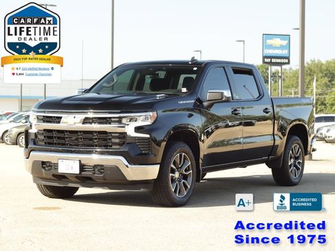 Used 2024 Chevrolet Silverado 1500 LT AWD/4WD image 3