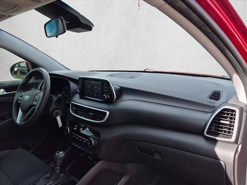 Used 2021 Hyundai Tucson SE AWD/4WD image 16