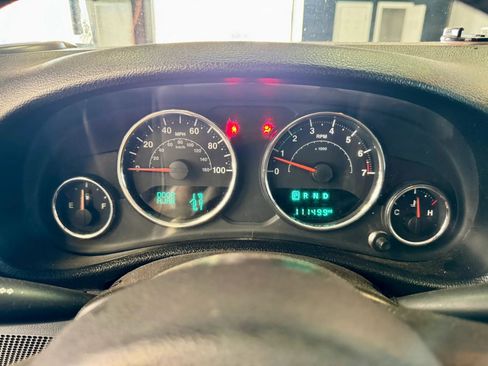 Used 2016 Jeep Wrangler Unlimited Sahara w/ Max Tow Package image 13