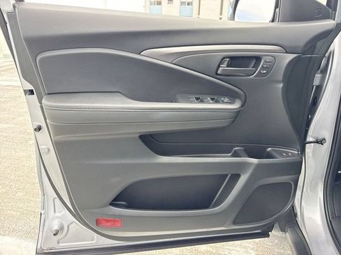 Used 2023 Honda Passport EX-L image 13