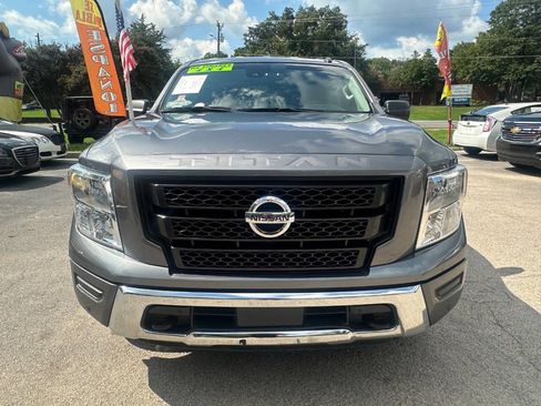 Used 2021 Nissan Titan SV w/ SV Convenience Package image 32