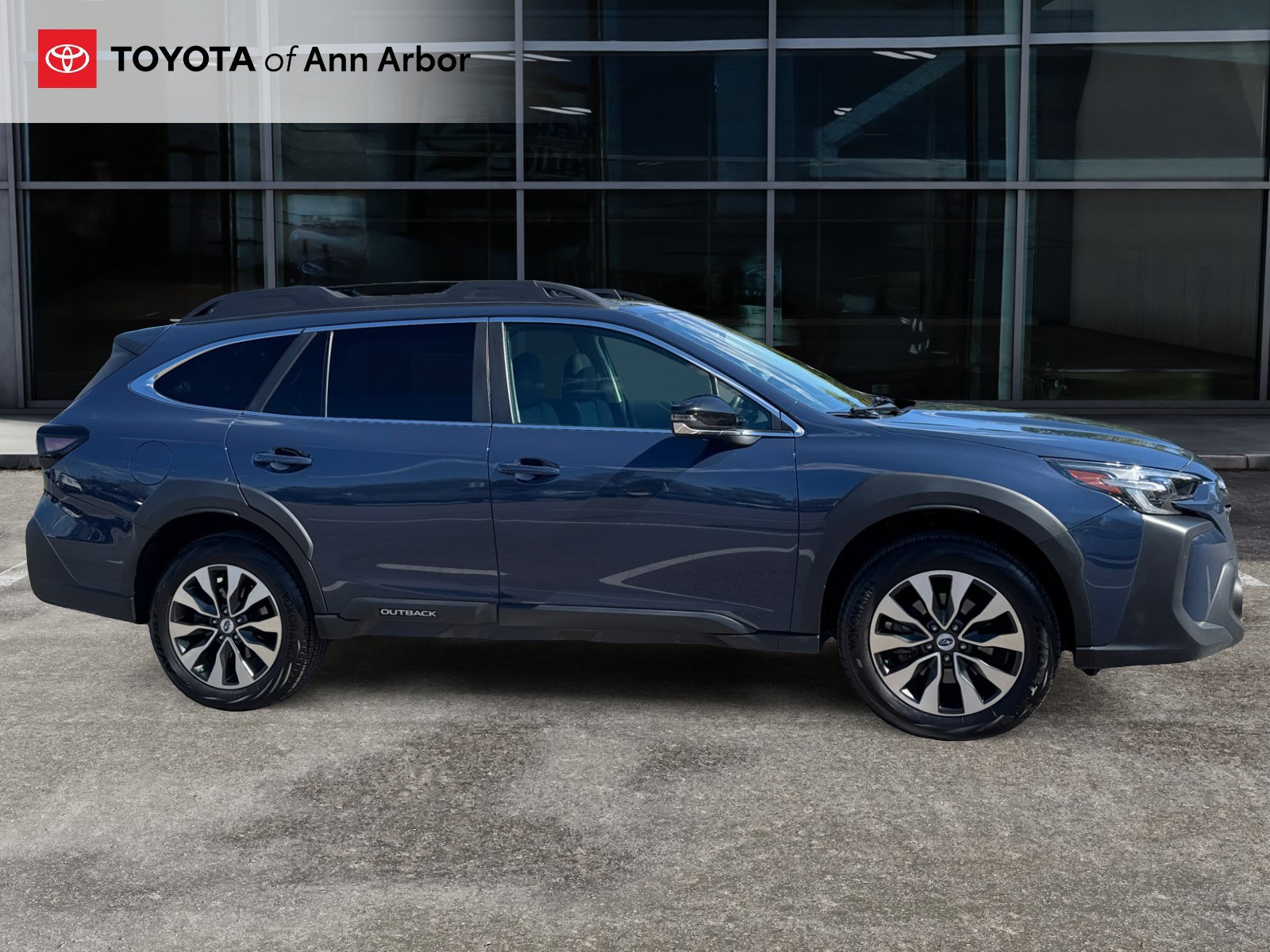 Used 2025 Subaru Outback Limited AWD/4WD image 13