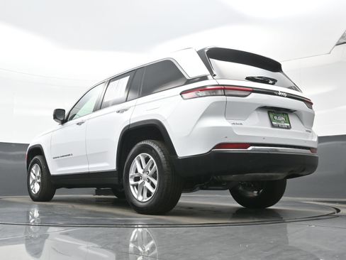 Used 2025 Jeep Grand Cherokee Laredo X w/ Luxury Tech Group I image 29