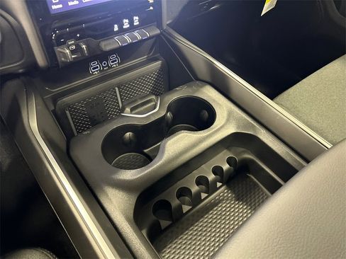New 2026 RAM 1500 4x4 Crew Cab image 26
