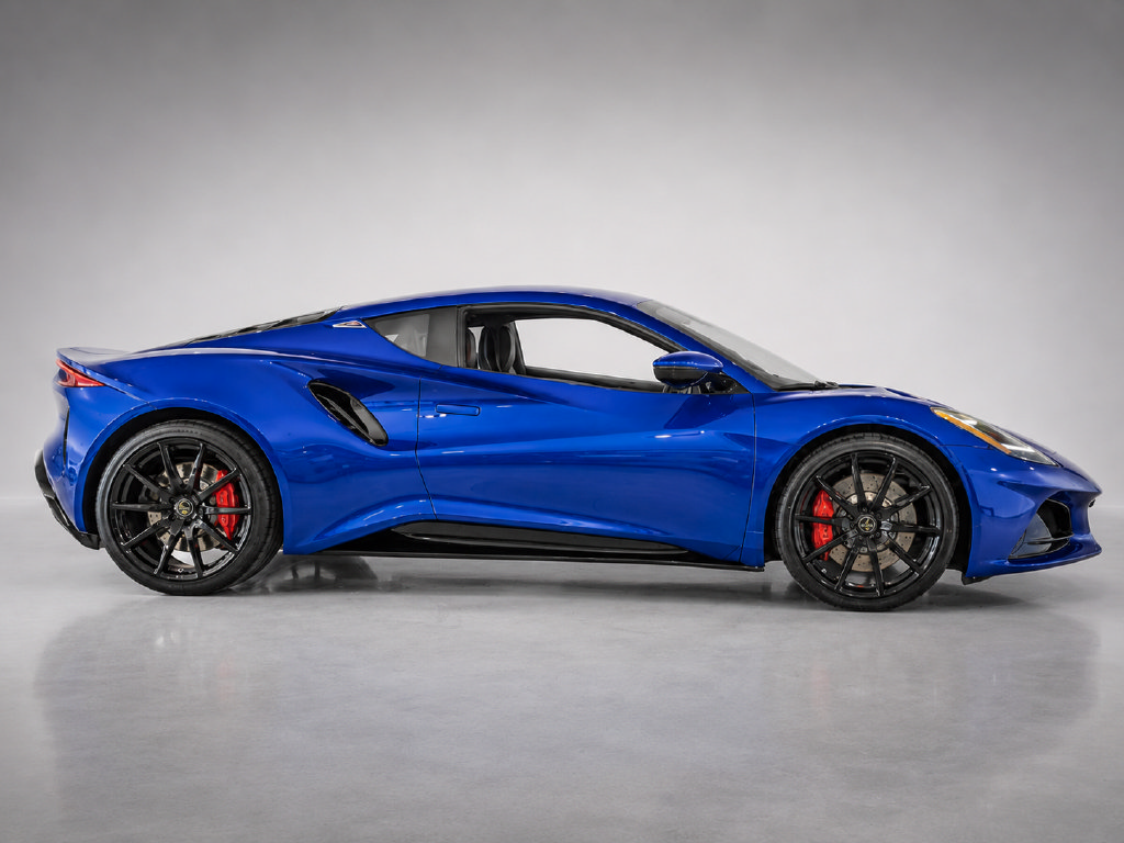 New 2026 Lotus Emira SE RWD image 8