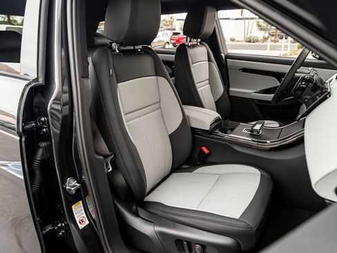 New 2026 Land Rover Range Rover Evoque Dynamic SE AWD/4WD image 29