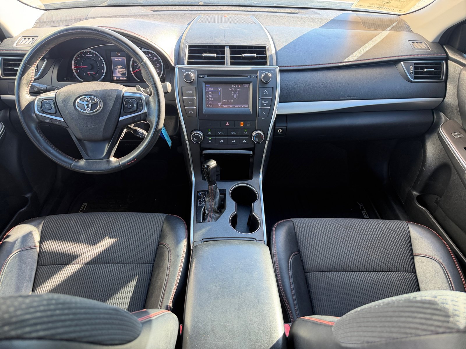 Used 2017 Toyota Camry SE FWD image 12
