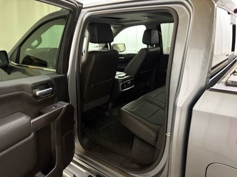 Used 2020 Chevrolet Silverado 1500 LTZ w/ LTZ Premium Package AWD/4WD image 17