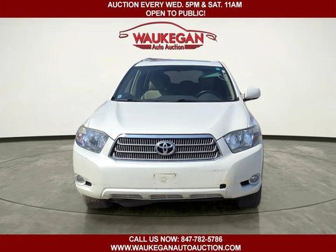 Used 2009 Toyota Highlander Limited w/ Extra Value Pkg 3 AWD/4WD image 2