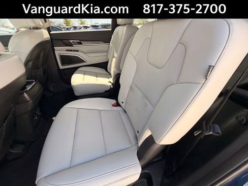 Certified 2024 Kia Telluride S w/ S Sunroof Package AWD/4WD image 23