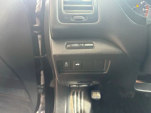 Used 2014 Nissan Altima 2.5 SV w/ Convenience Package image 19