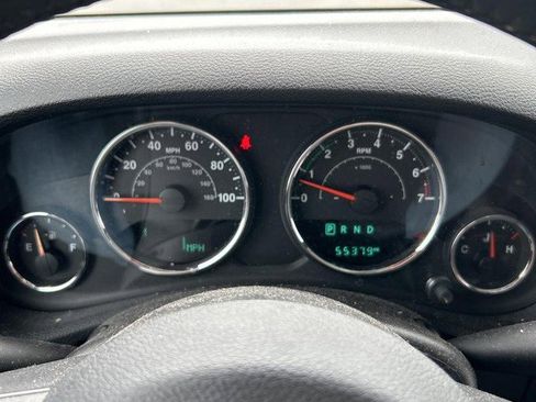 Used 2018 Jeep Wrangler Sport w/ Connectivity Group AWD/4WD image 16