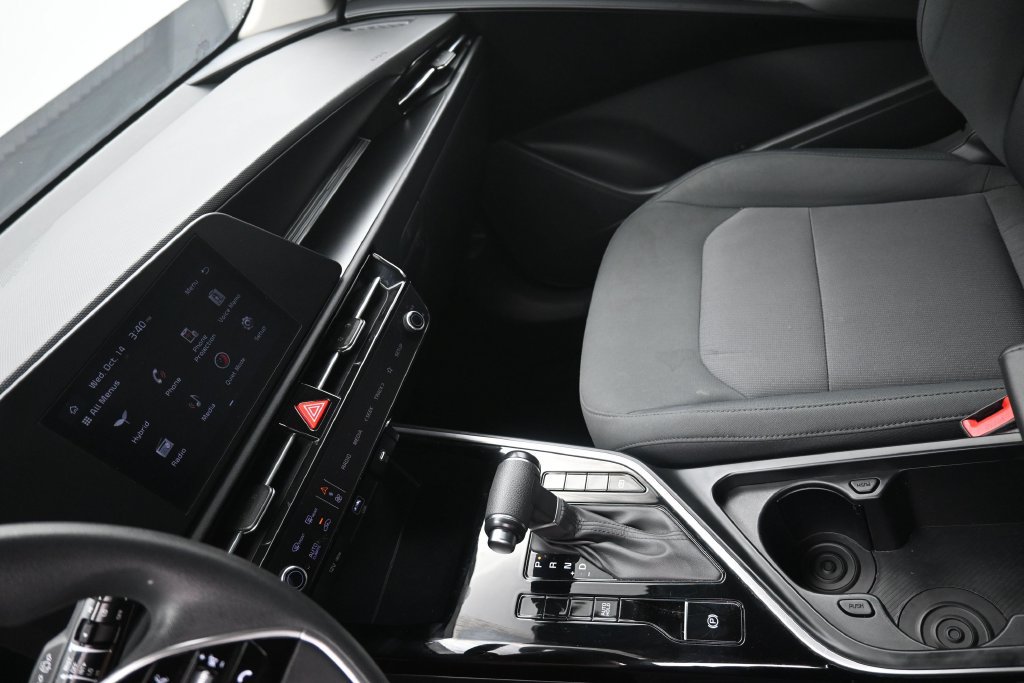 Used 2025 Kia Niro LX FWD image 18