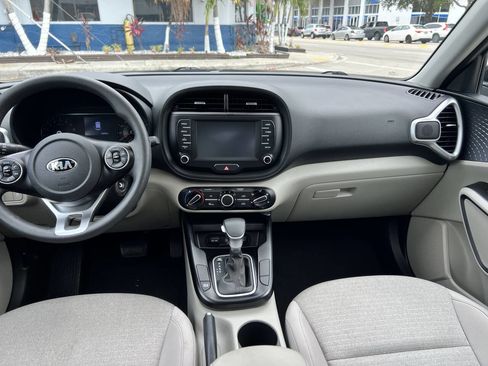 Used 2020 Kia Soul S image 15