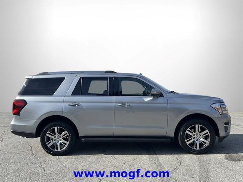 Used 2024 Ford Expedition Limited image 32