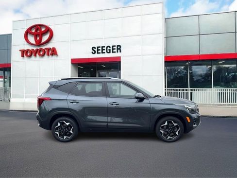 Used 2025 Kia Seltos S AWD/4WD image 2