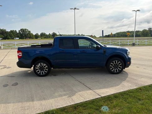 Used 2024 Ford Maverick Lariat FWD image 7