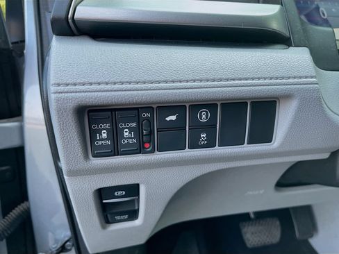 Used 2021 Honda Odyssey EX-L image 13