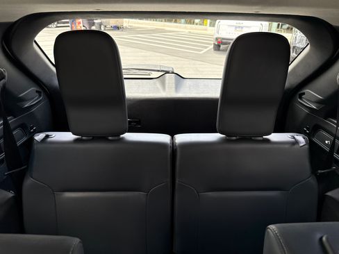 Used 2025 Mitsubishi Outlander SE AWD/4WD image 14