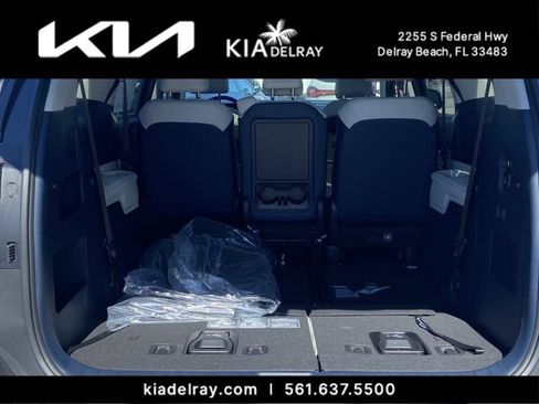 New 2026 Kia Carnival SX image 8